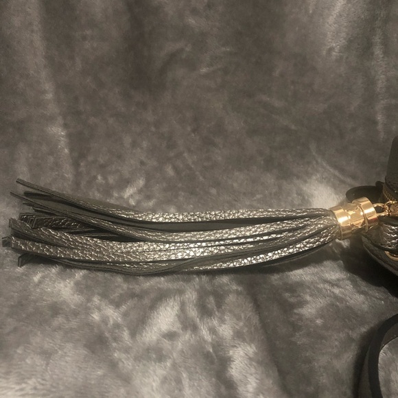 Vegan Leather Handbag - Picture 4 of 6